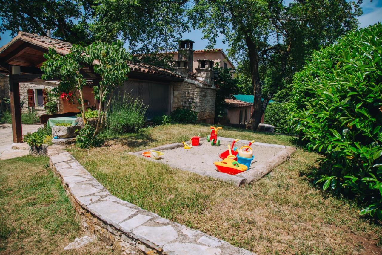 Vila Casa Karnevali Žminj Exteriér fotografie